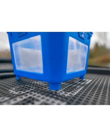 Pudełko Na Przynęty Preston Ventamesh Tub Z Siatką 1.7l 3pt 15.5x15.5x10.7cm