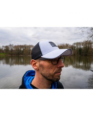 Czapka Z Daszkiem i Siateczką Preston White Ventamesh HD Cap Czarno-Biała