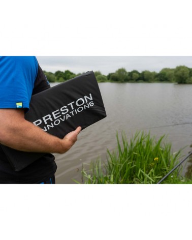 Mata Karpiowa Do Odhaczania Ryb Preston Fold Away Unhookingmat 75x50x2cm 50x25x7cm